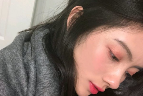 2018年最流行的说说空间伤感大全 在爱别人之前先要好好爱自己_QQ说说