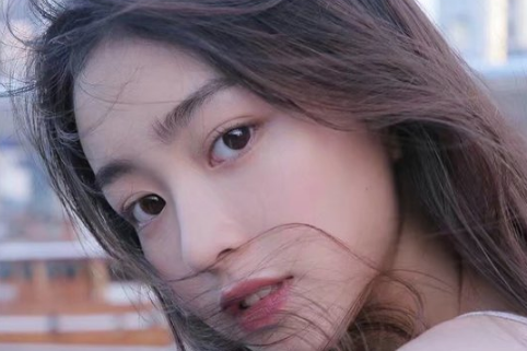 2018伤感说说看完哭了那种一段话 心碎心痛的伤感句子说说_QQ说说