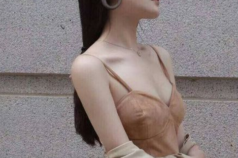 伤感的句子心情说说大全2017 我爱你未必会换来被拥抱的权利_QQ说说