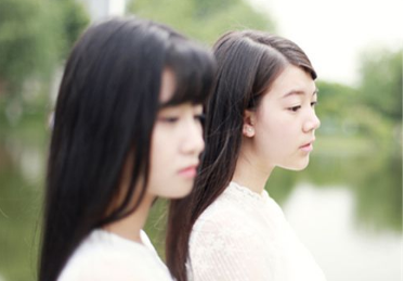 闺蜜绝交后的伤感说说句子比较长 如果有一天我们绝交了_QQ说说