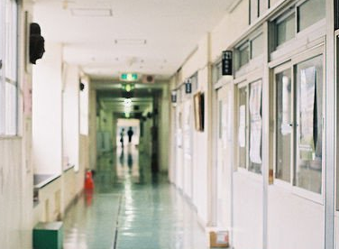00后中考伤感说说精选合集 下一个夏天教室里坐又满了人_QQ说说