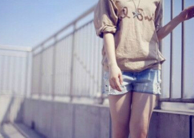 伤感说说带图片女生辛酸版 你喜欢清风醉酒我独爱烈风自由_QQ说说